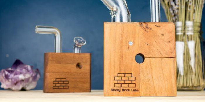 Vaporizér Sticky Brick – dřevo, které vám dá zabrat (sponzorovaný článek)